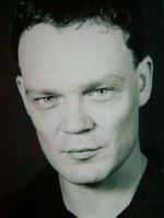 Фото №2 Джоэль Тобек