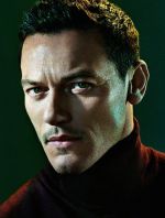 Фото №4 Люк Эванс