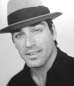 Фото №3 Эрик Этебари