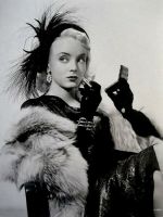 Фото №4 Кэролин Джонс