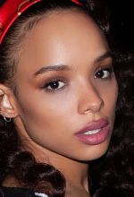 Фото №4 Сиси Стрингер