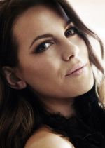 Фото №5 Кейт Бекинсейл