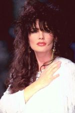 Фото №4 Джули Стрэйн