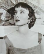 Фото №3 Кэролин Джонс