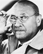 Фото №5 Дональд Плезенс